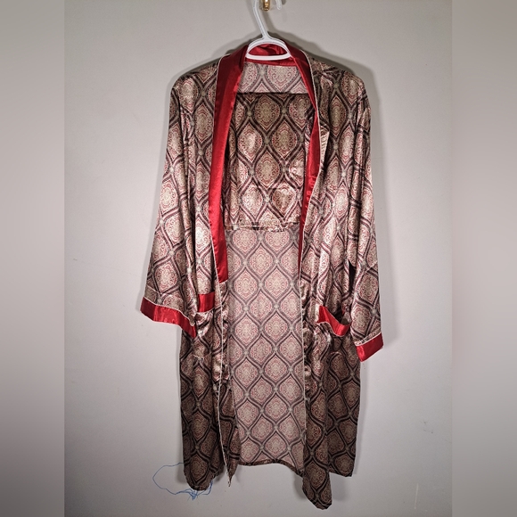 Men's Satin Housecoat and Short Set Size Medium Super Silky Comfy - Picture 3 of 7